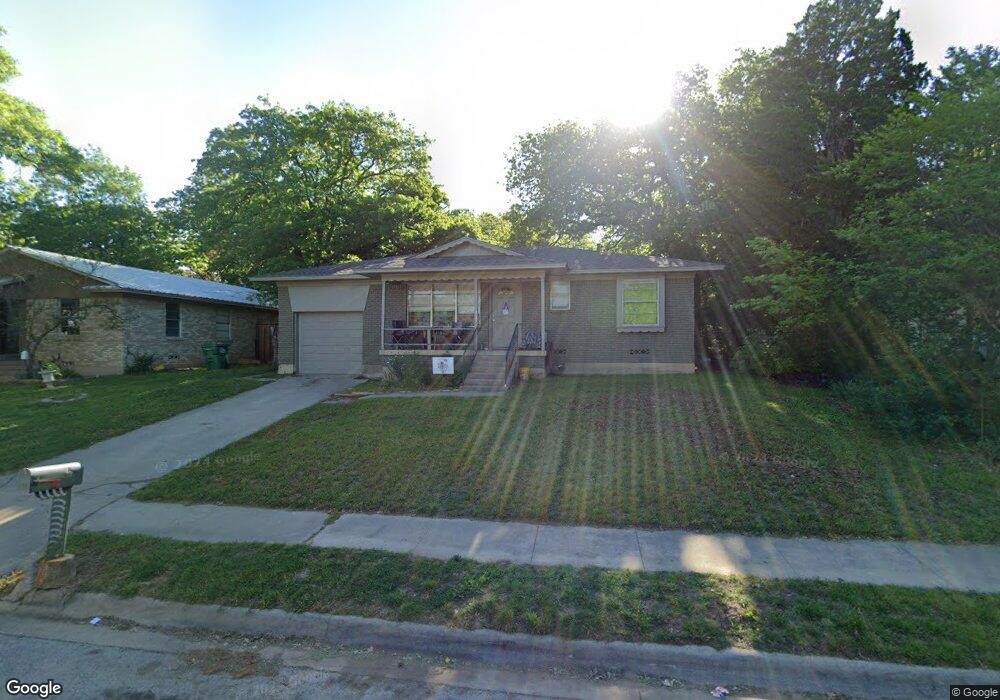 1915 Mercedes Rd, Denton, TX 76205 - photo 1