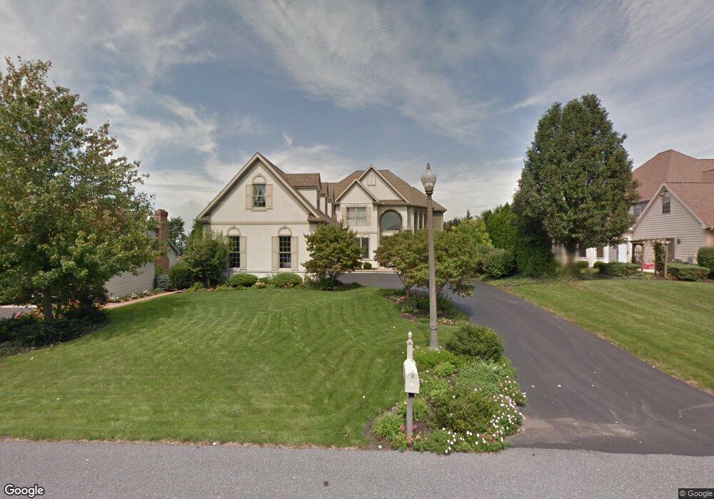 907 Walnut St, New Holland, PA 17557 - photo 1