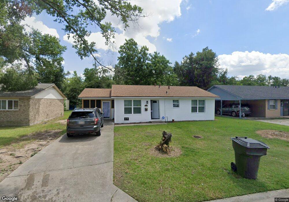 2912 Hillcrest Dr, Lake Charles, LA 70615 - photo 1