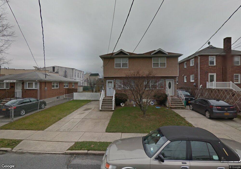 122 Cedar Ave, Staten Island, NY 10305 - photo 1