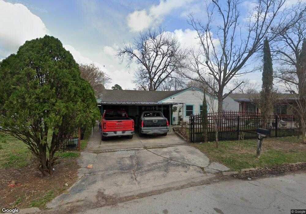 3043 Charter Oaks Dr, Houston, TX 77093 - photo 1