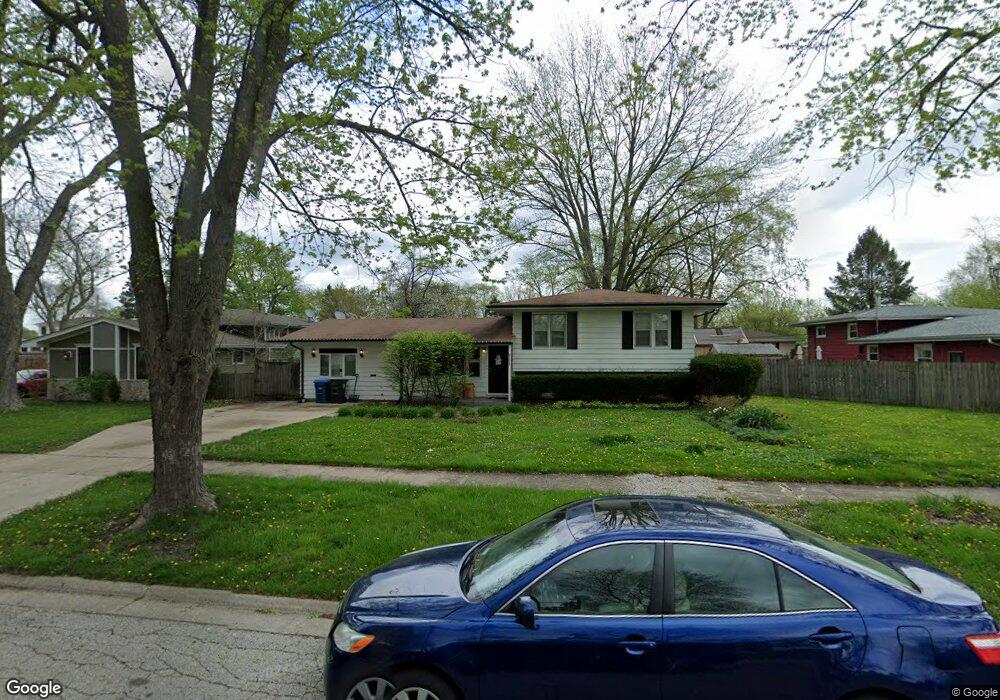 711 N Evanslawn Ave, Aurora, IL 60506 - photo 1