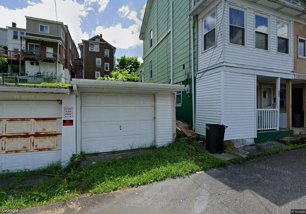 262 W Snyder Ave, Lansford, PA 18232 - photo 1