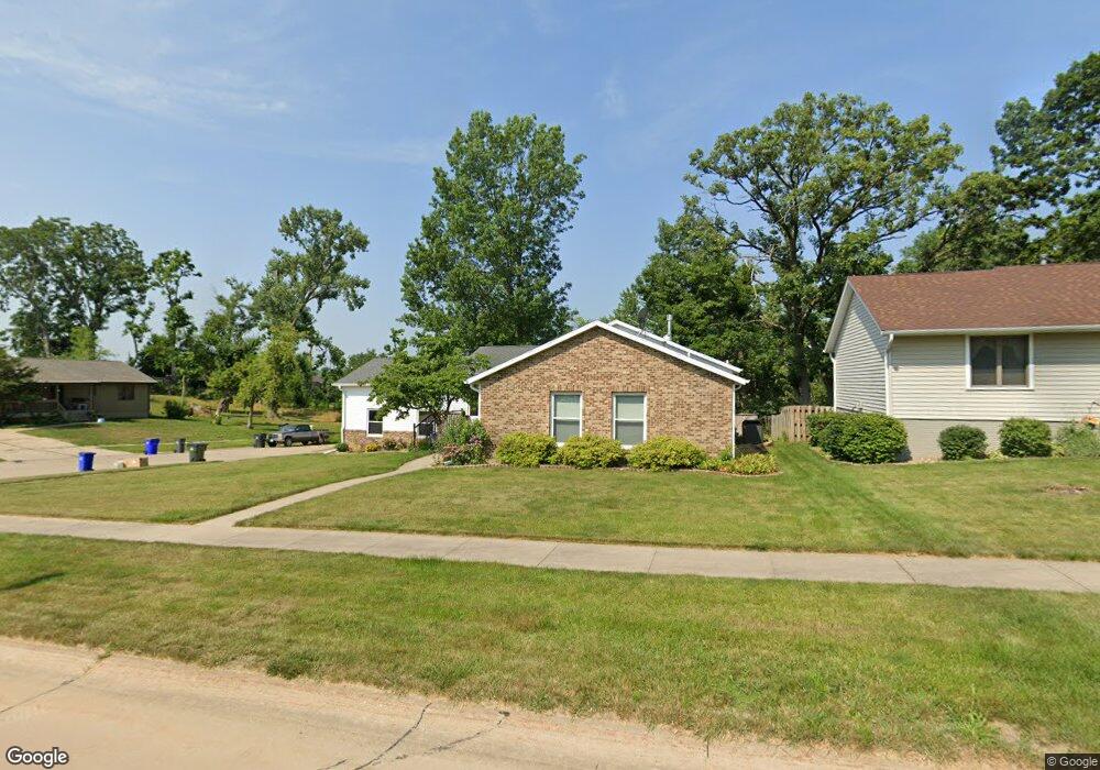 1036 Arthur Dr NW, Cedar Rapids, IA 52405 - photo 1