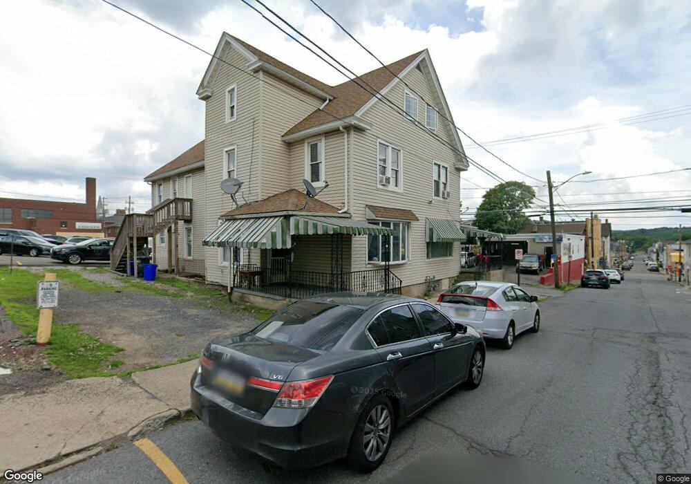 29 W Maple St, Hazleton, PA 18201 - photo 1