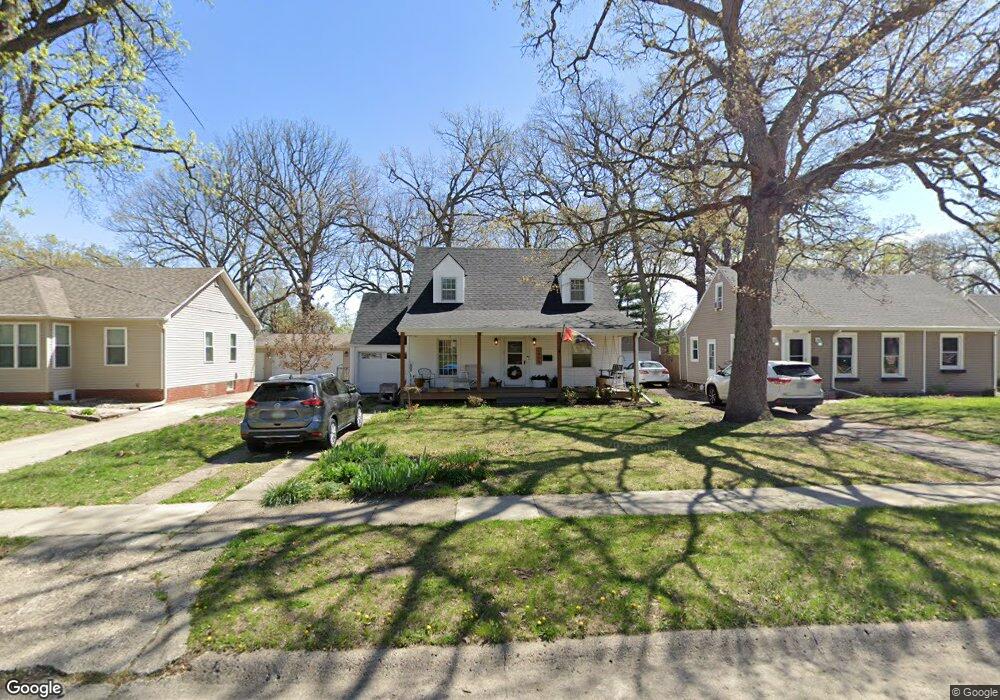 2405 33rd St, Des Moines, IA 50310 - photo 1