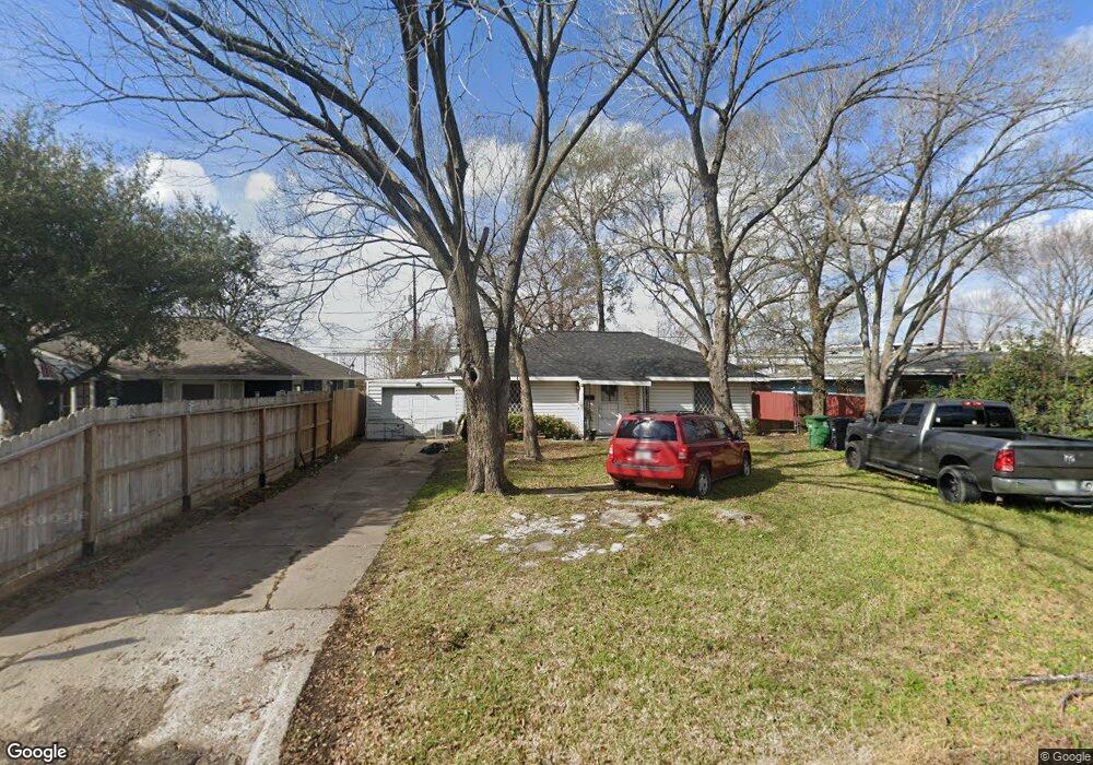 7631 Arnim St, Houston, TX 77087 - photo 1
