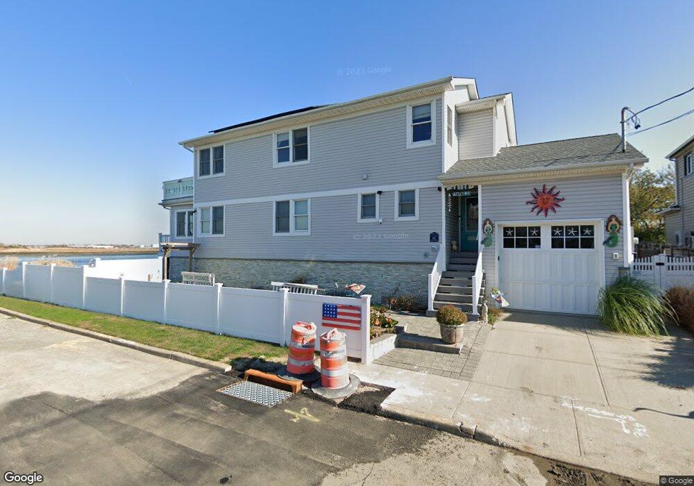 185 Suffolk Rd, Island Park, NY 11558 - photo 1