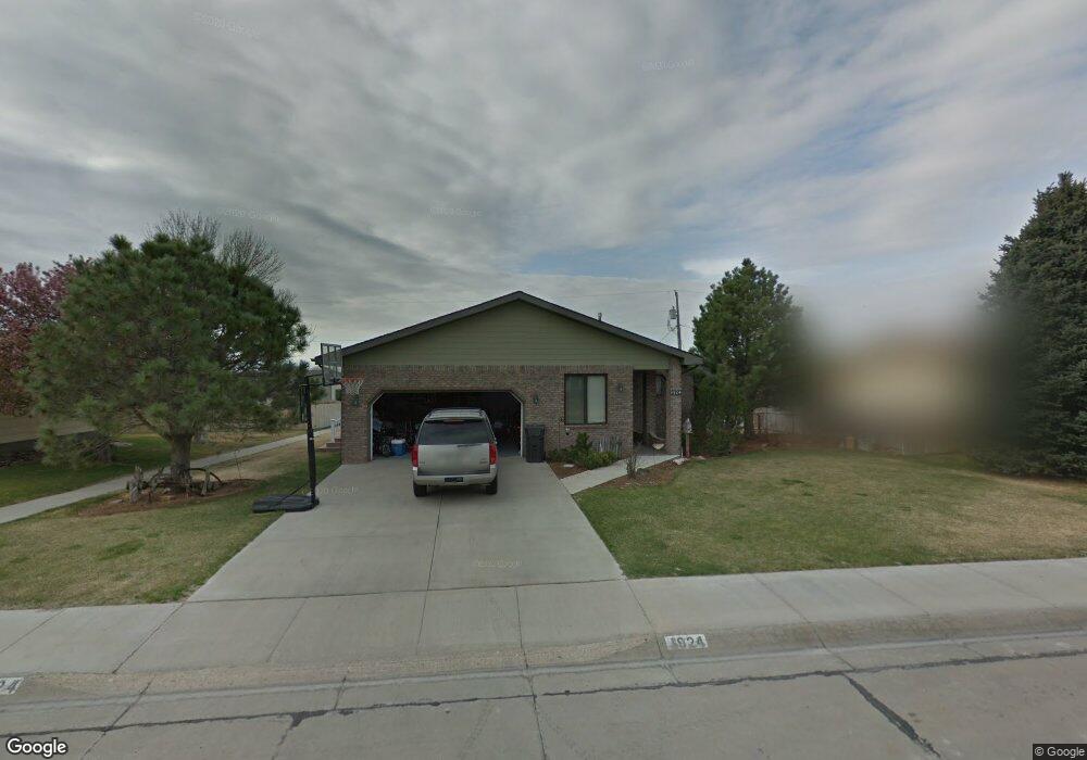 1924 E 32nd St, Scottsbluff, NE 69361 - photo 1