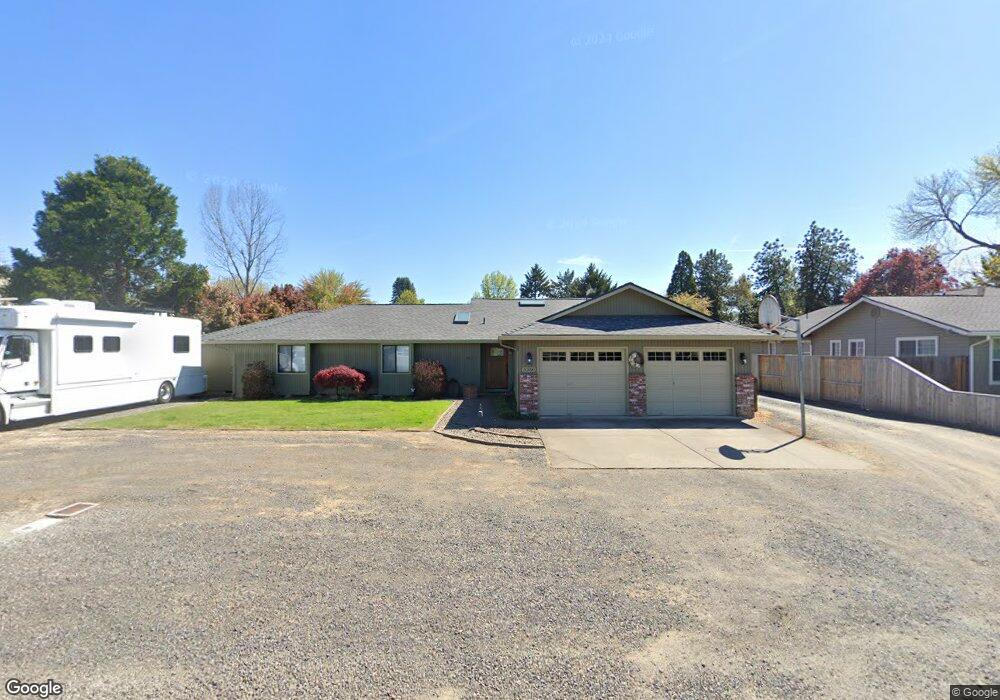 5380 Raymond Way, Central Point, OR 97502 - photo 1