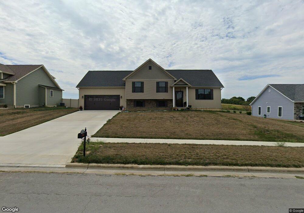 1567 Brooke Park Dr, Circleville, OH 43113 - photo 1