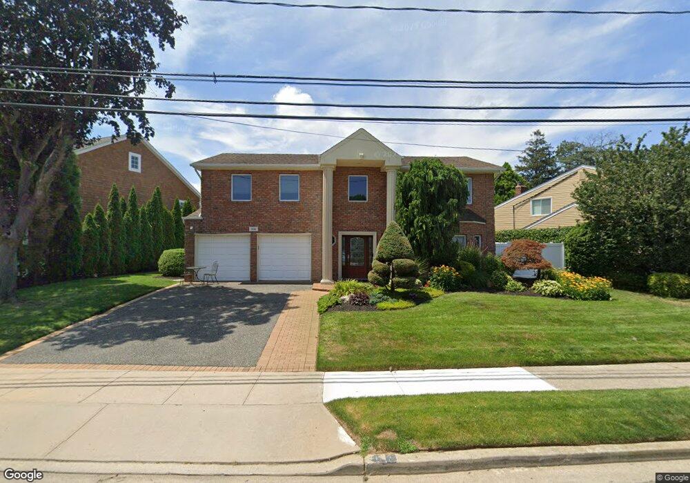 3164 Wynsum Ave, Merrick, NY 11566 - photo 1