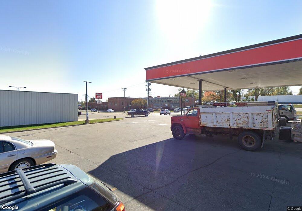 1018 1st Ave E, Newton, IA 50208 - photo 1