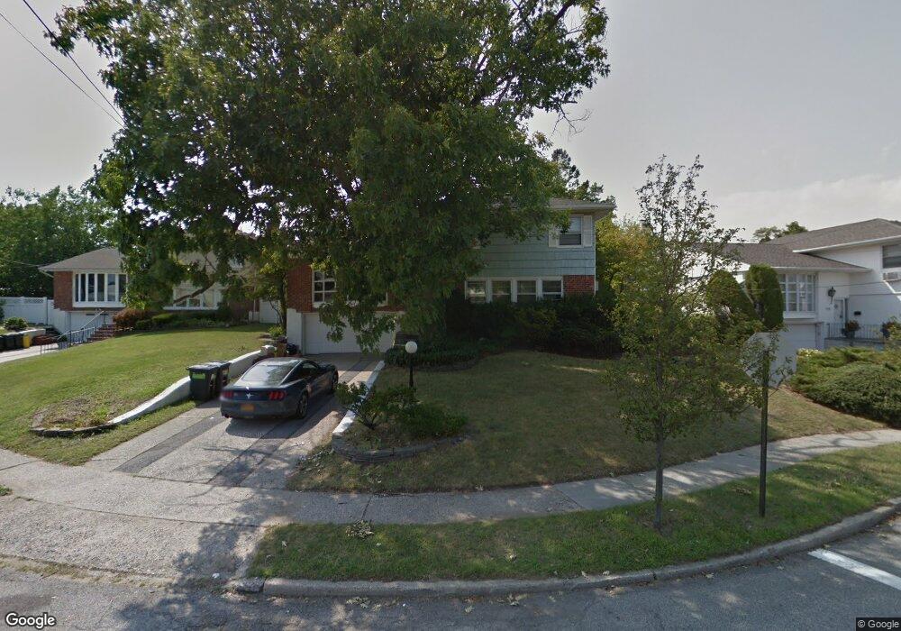 317 Buckingham Rd, Cedarhurst, NY 11516 - photo 1