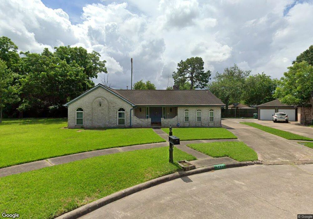 5227 Moss Glenn Ln, Houston, TX 77088 - photo 1