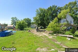 206 1st St, Saint Peter, IL 62880