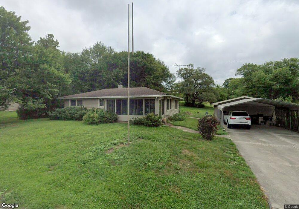 2621 N Boohers Ct, Columbus, IN 47203 - photo 1