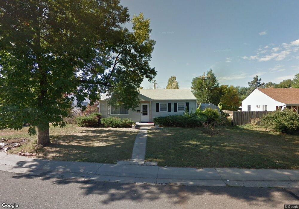 715 Newark St, Aurora, CO 80010 - photo 1