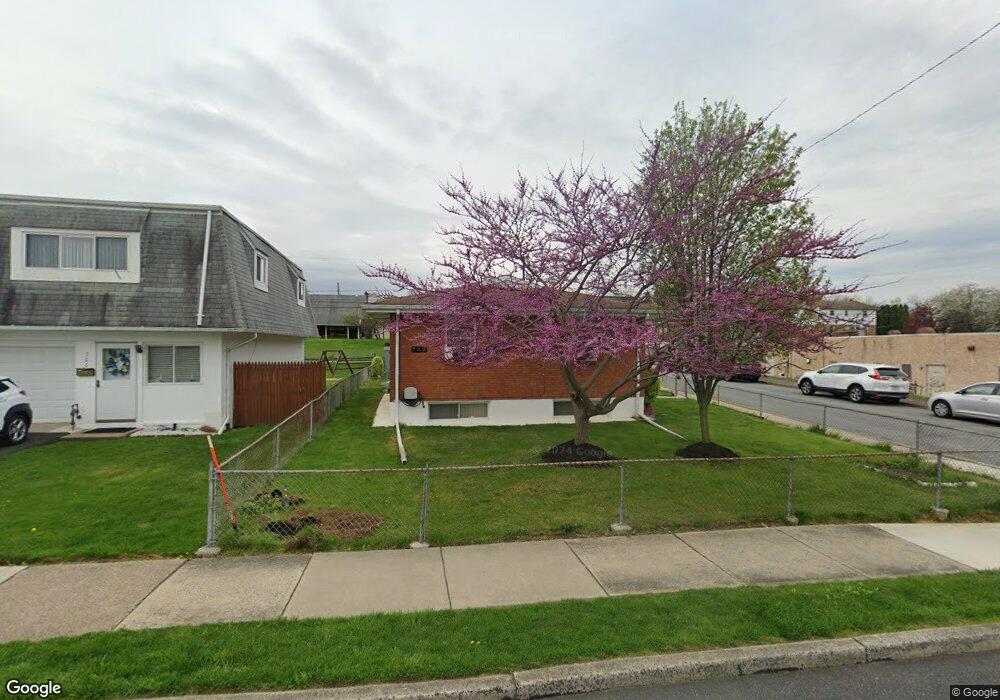 702 E Green St unit 704, Allentown, PA 18109 - photo 1