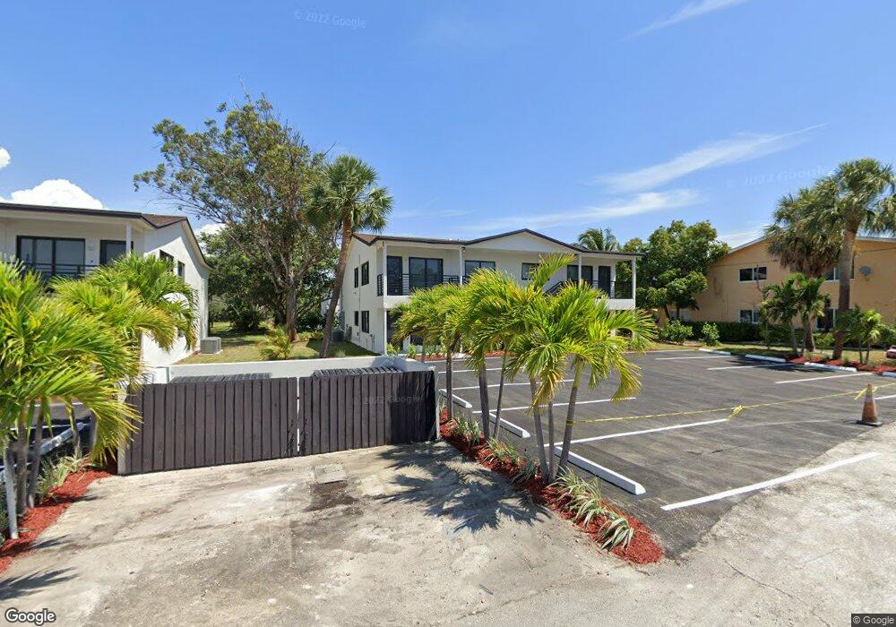 121 SW 15th St, Boca Raton, FL 33432 - photo 1