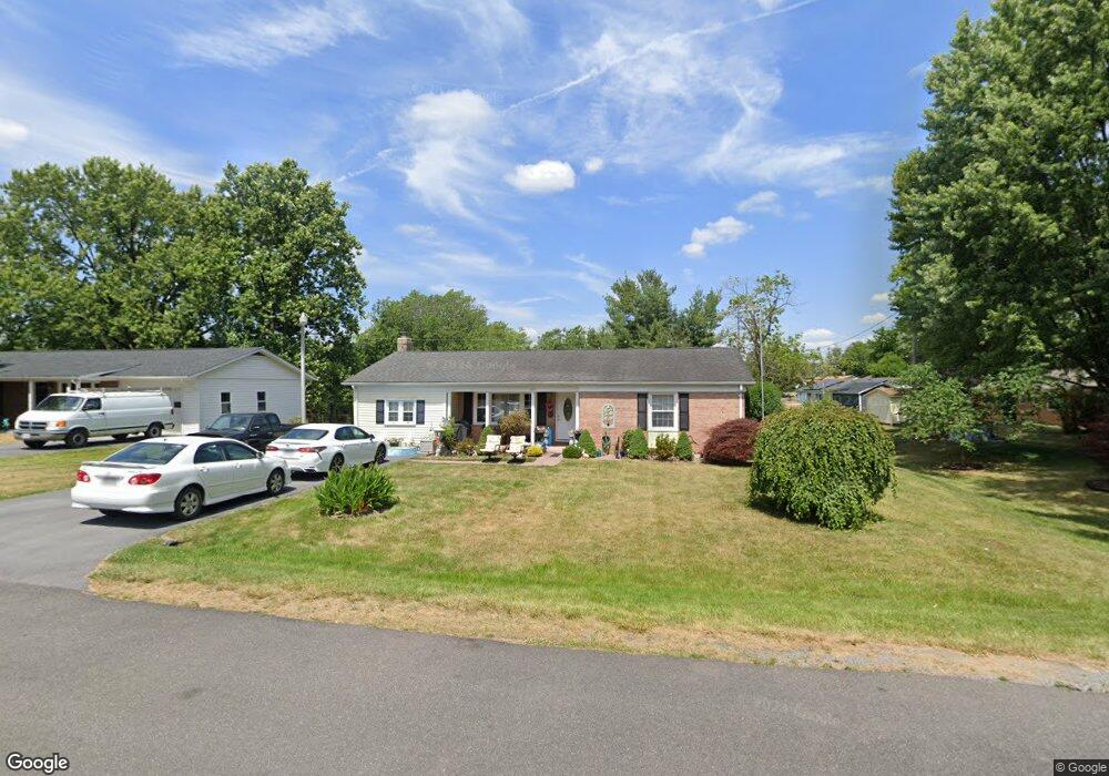 143 Meadowbrook Dr, Stephens City, VA 22655 - photo 1