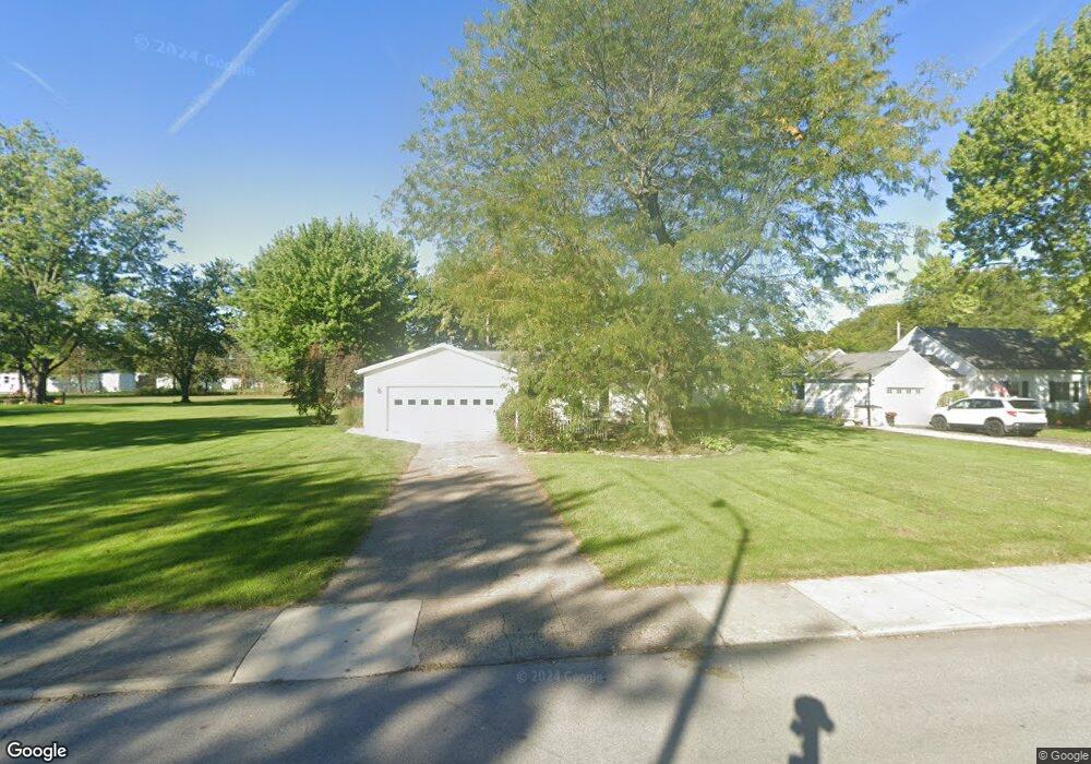 517 S Wentz St, Wapakoneta, OH 45895 - photo 1