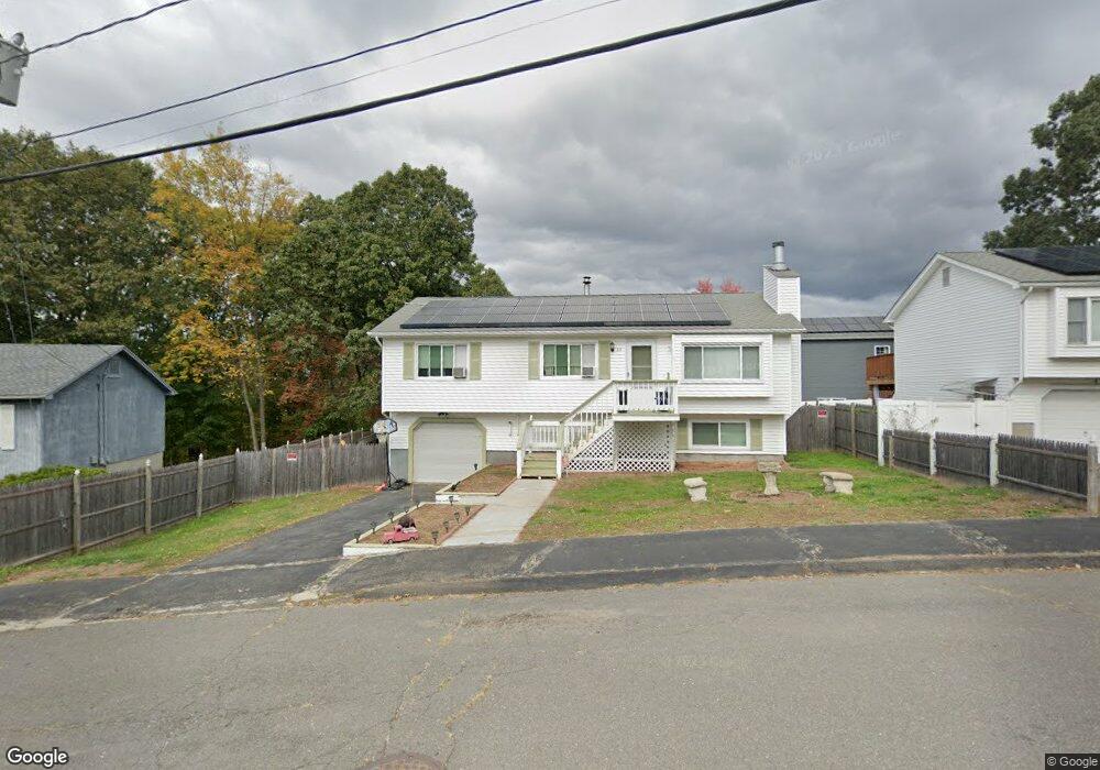 64 Cathy Ln, Waterbury, CT 06704 - photo 1