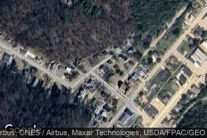 320 4th St, Mc Gregor, IA 52157