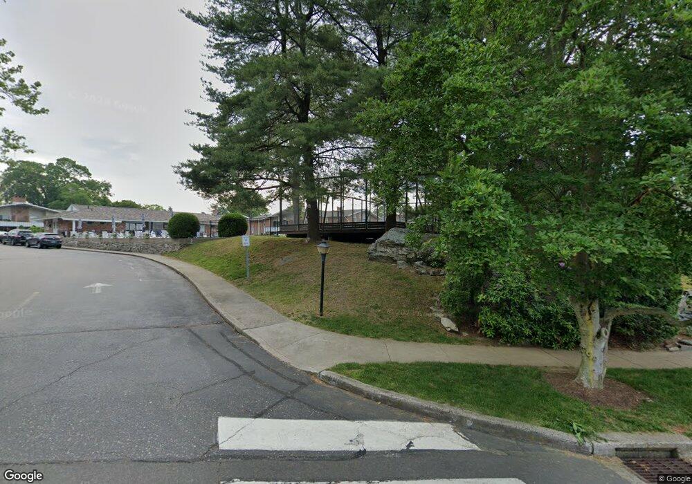 68 Southport Woods Dr, Southport, CT 06890 - photo 1