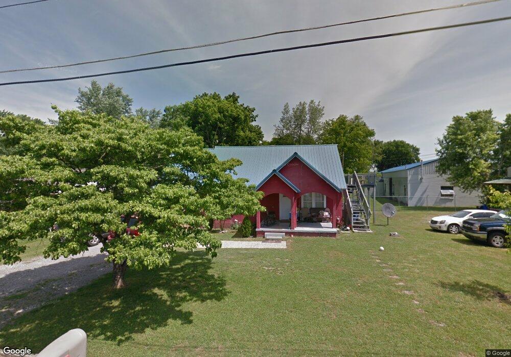 106 Pickle St, Shelbyville, TN 37160 - photo 1