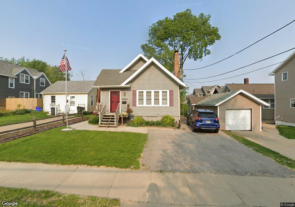 2624 2nd Ave SE, Cedar Rapids, IA 52403 - photo 1