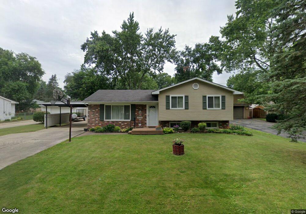 4020 Crystal St, West Bloomfield, MI 48323 - photo 1
