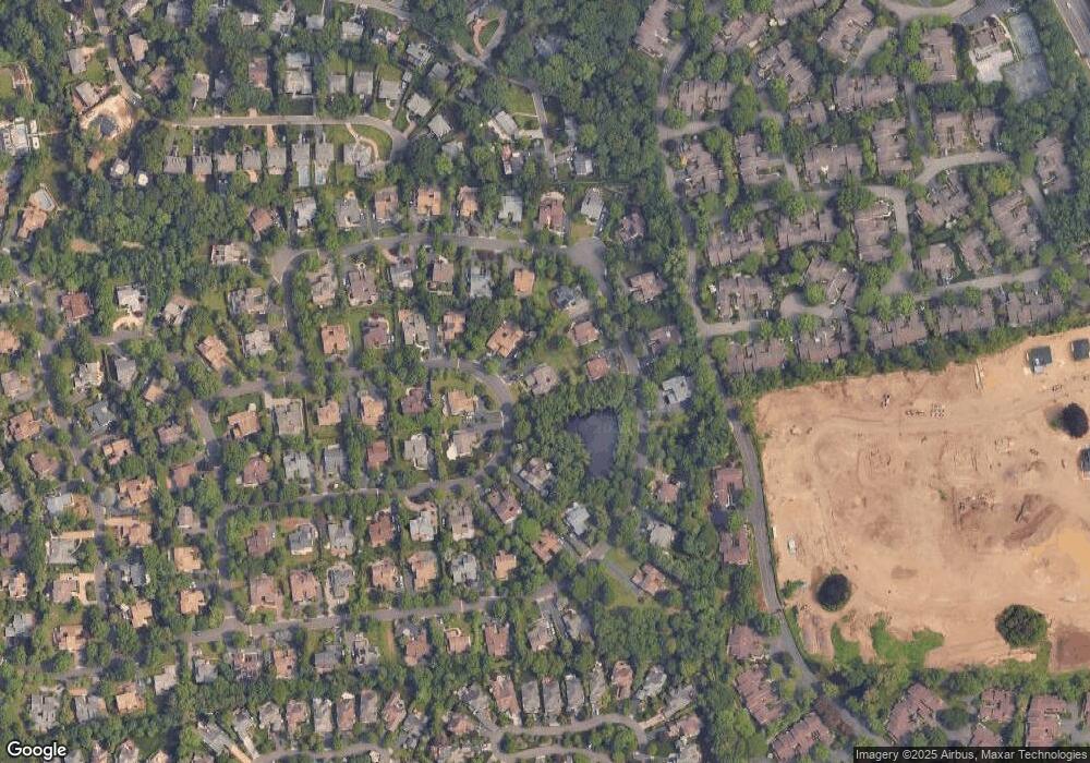 17 Brighton Rd N, Manhasset, NY 11030 - photo 1