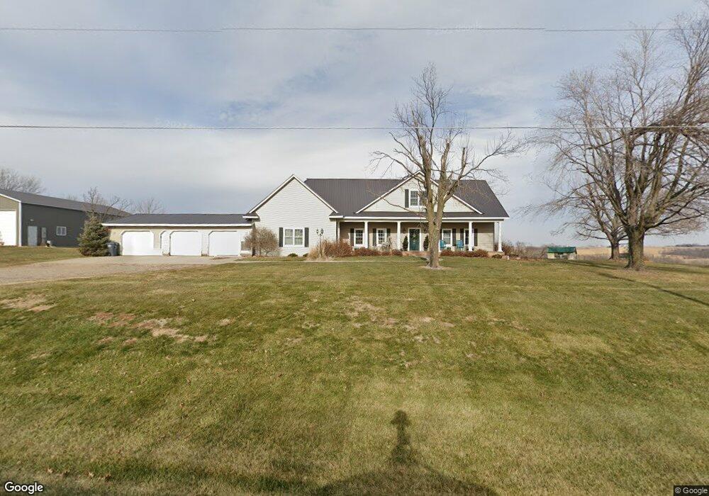 2924 N 19th Ave W, Newton, IA 50208 - photo 1
