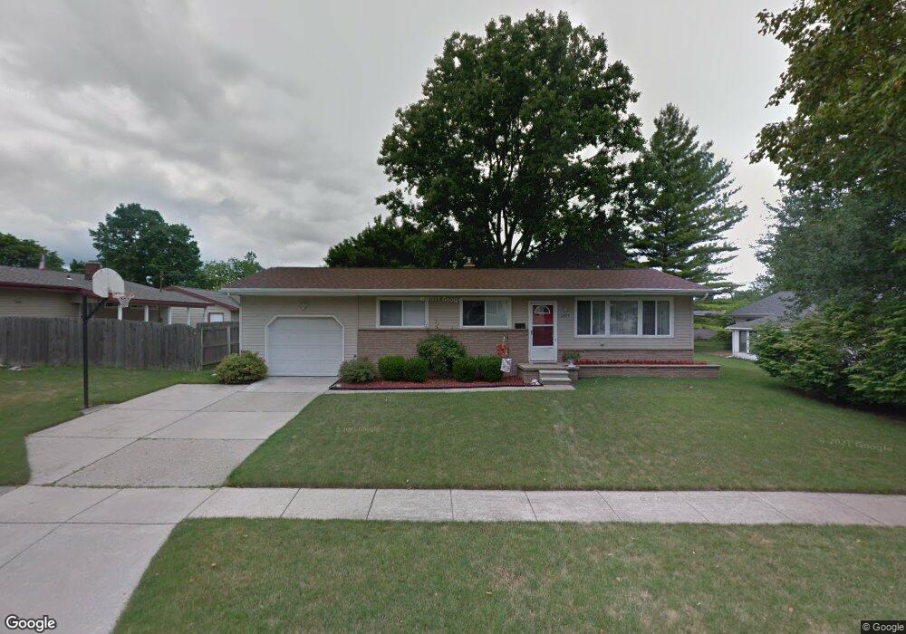 1215 Morris Ave, Lansing, MI 48917 - photo 1