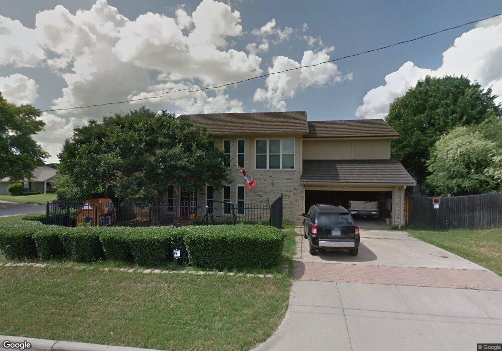 2300 Farrington Ln, Hurst, TX 76054 - photo 1