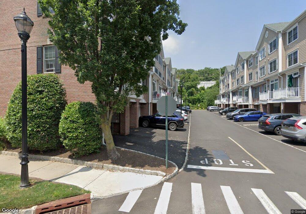 324 Midland Ct unit F1, West New York, NJ 07093 - photo 1