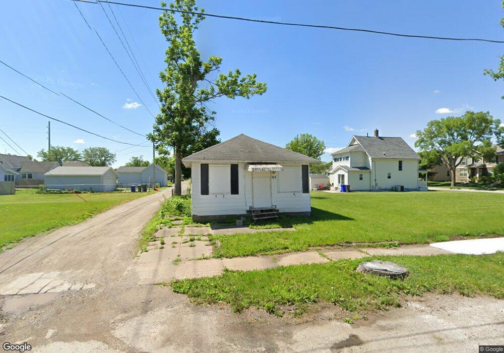 615 M Ave NW, Cedar Rapids, IA 52405 - photo 1