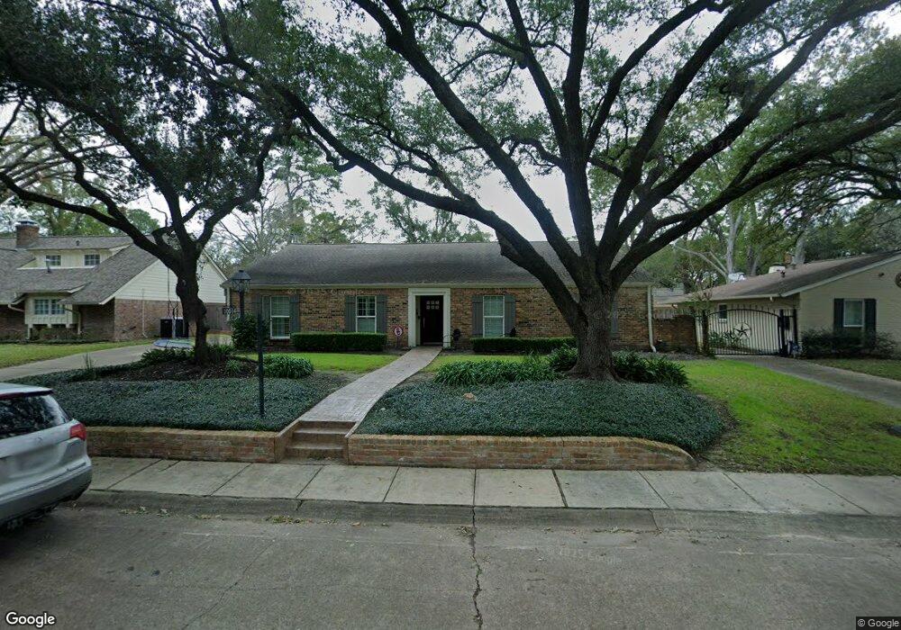 10014 Cedar Creek Dr, Houston, TX 77042 - photo 1