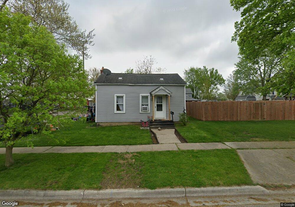 832 Frank St, Adrian, MI 49221 - photo 1