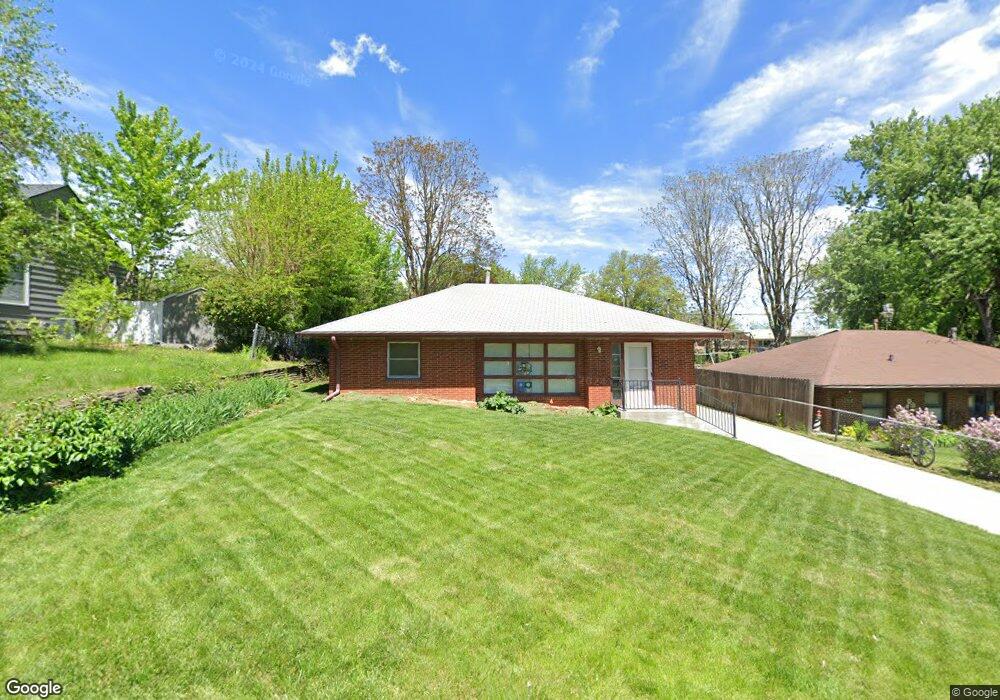 221 Virginia Ave, Des Moines, IA 50315 - photo 1