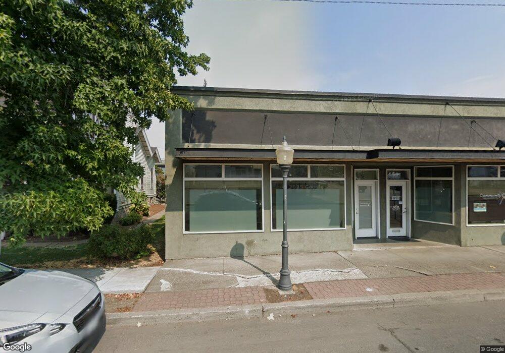 207 W 3rd St, the Dalles, OR 97058 - photo 1