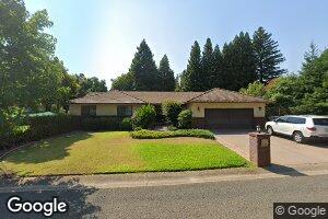 515 River Oaks Dr, Redding, CA 96001