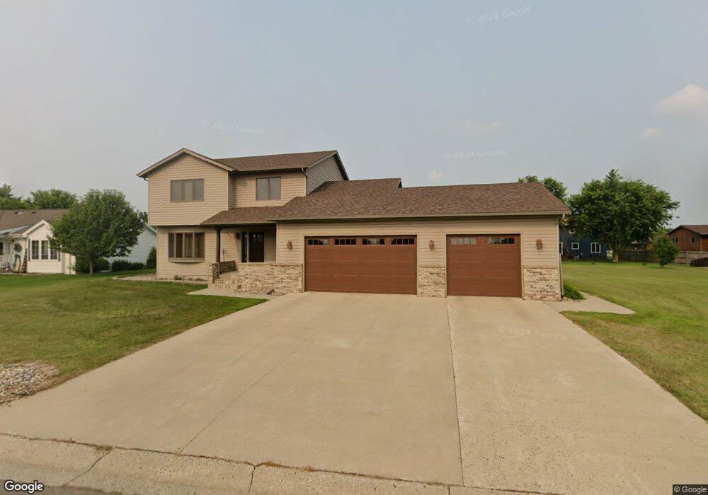 809 13th Ave SW, Jamestown, ND 58401 - photo 1