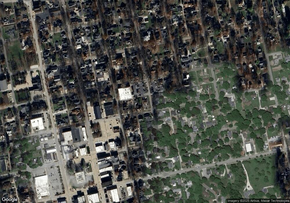 521 Jefferson St, Covington, IN 47932 - photo 1