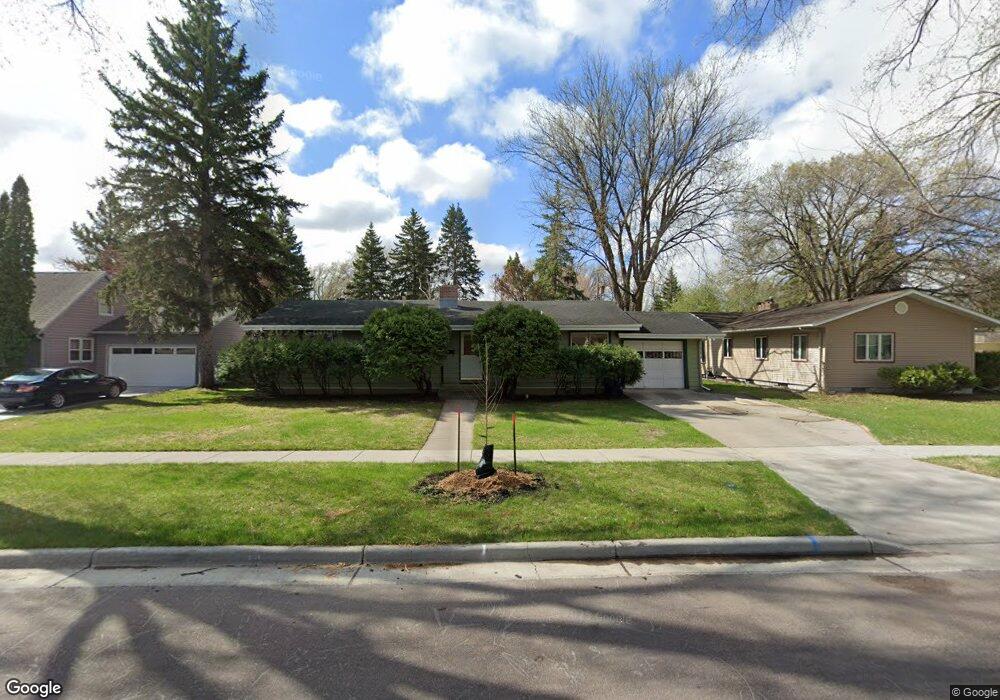 802 South Dr S, Fargo, ND 58103 - photo 1