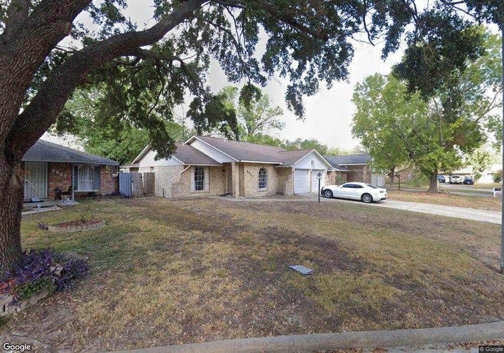 9911 Loggers Trail Ct, Houston, TX 77040 - photo 1