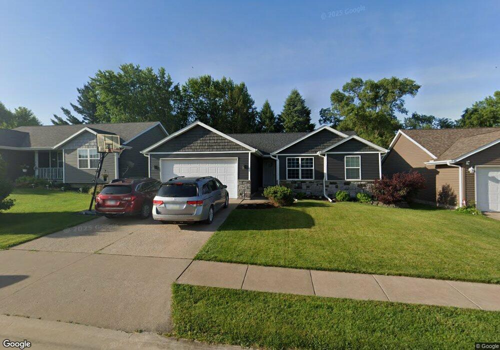 1945 W 59th St, Davenport, IA 52806 - photo 1