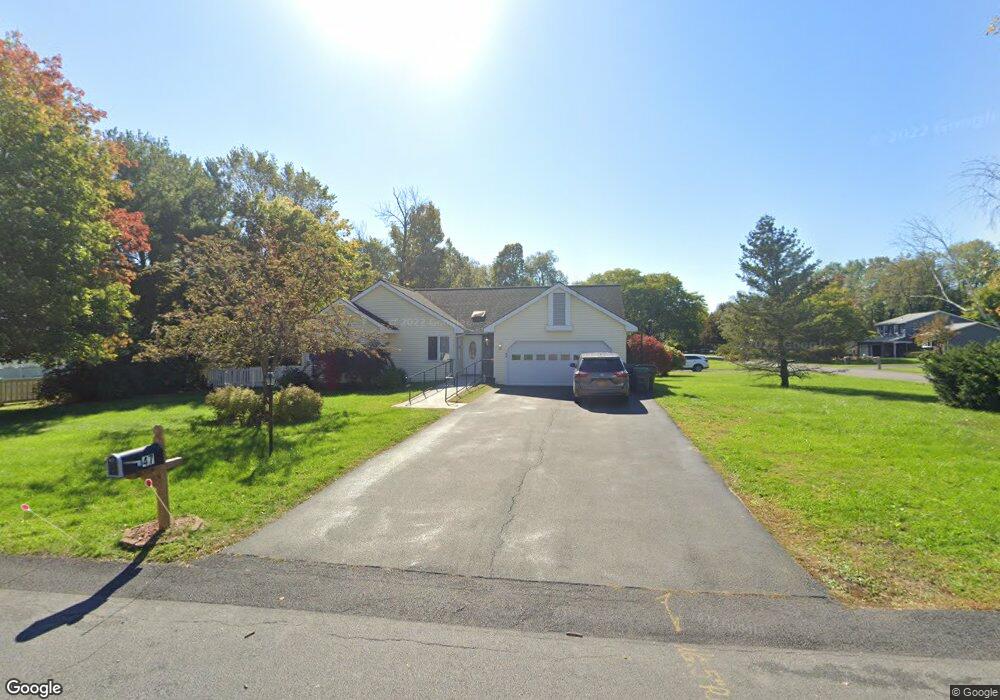 47 Warwick Way, Schenectady, NY 12309 - photo 1