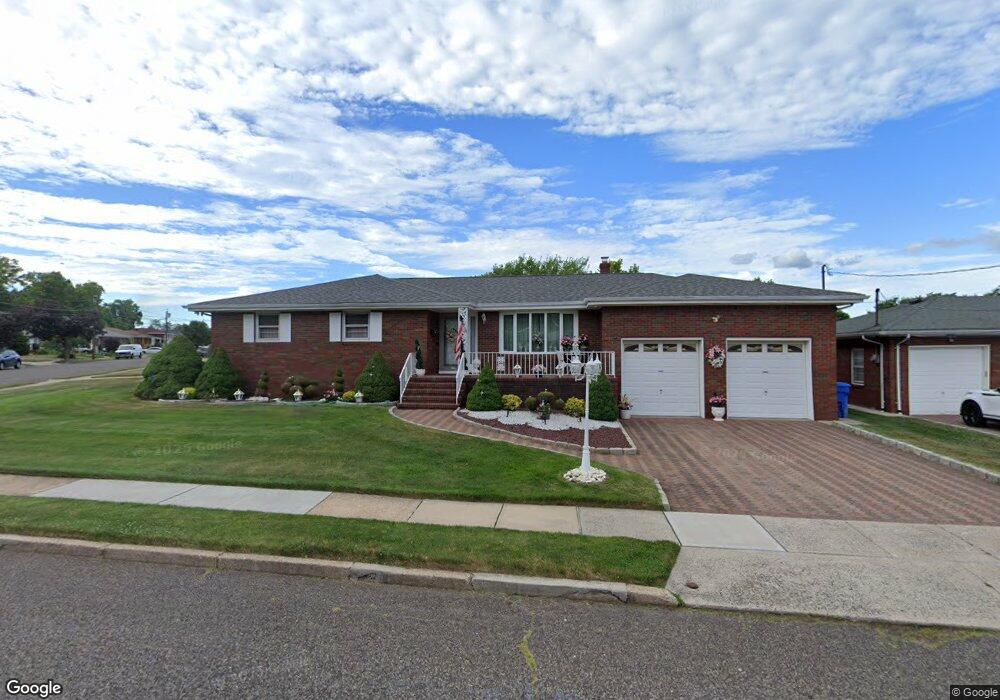 724 Columbus Cir, Perth Amboy, NJ 08861 - photo 1